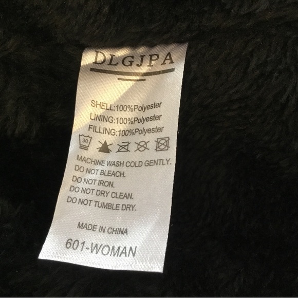 DLGJPA Women’s Ski Jacket - Picture 3 of 5